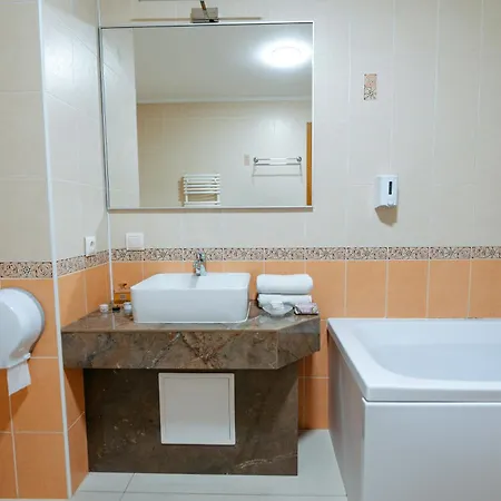 Hotel Arus 4*