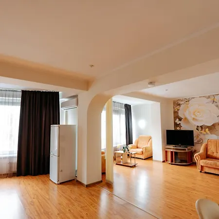 Hotel Arus 4*